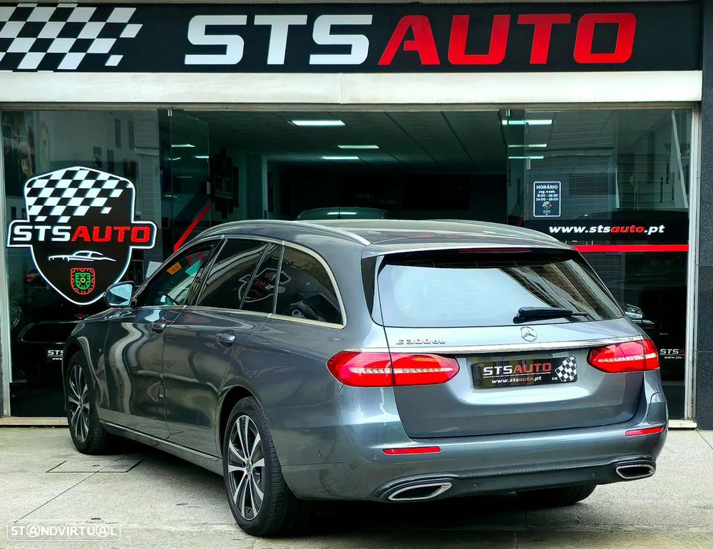 Mercedes-Benz E 300 de Exclusive Line - 4