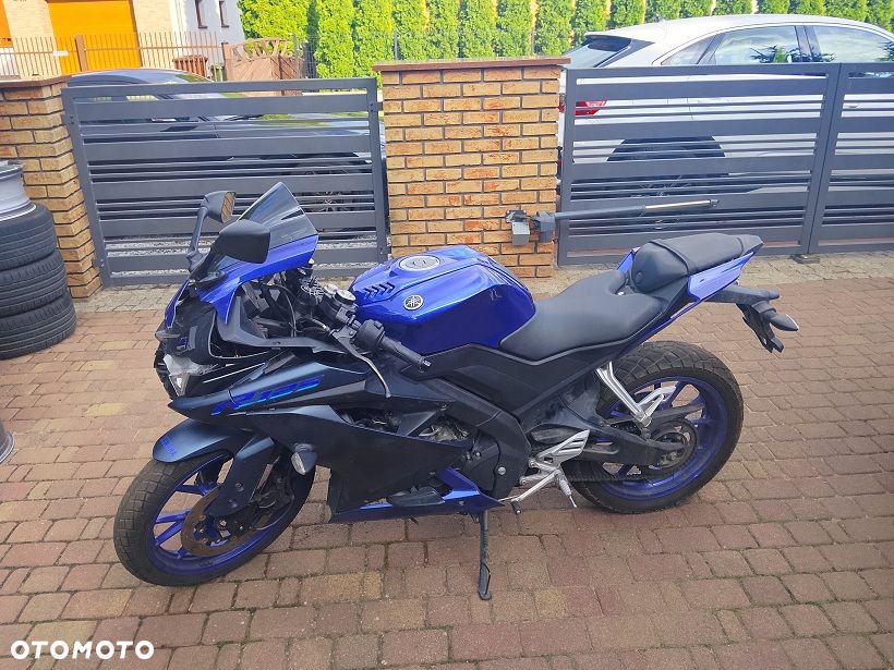 Yamaha YZF - 1