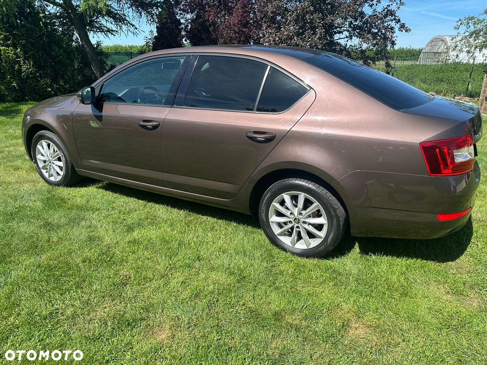 Skoda Octavia 1.4 TSI Ambition DSG - 6