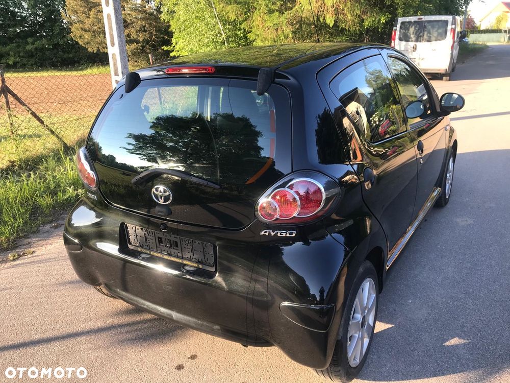 Toyota Aygo Connect - 6