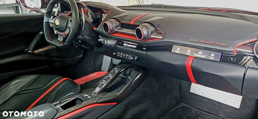 Ferrari 812 Superfast - 39