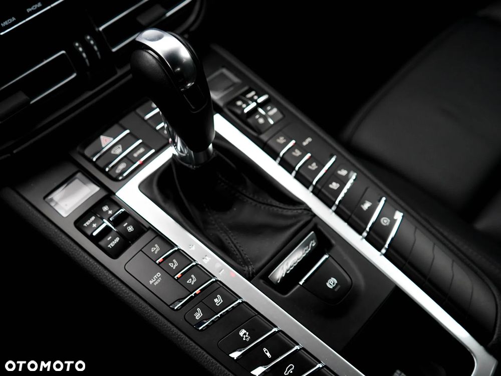 Porsche Macan PDK - 26