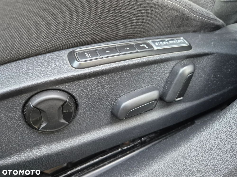 Volkswagen Passat Variant 2.0 TDI SCR DSG - 7