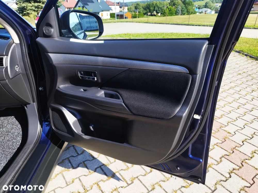 Mitsubishi Outlander 2.0 2WD Diamant Edition - 27