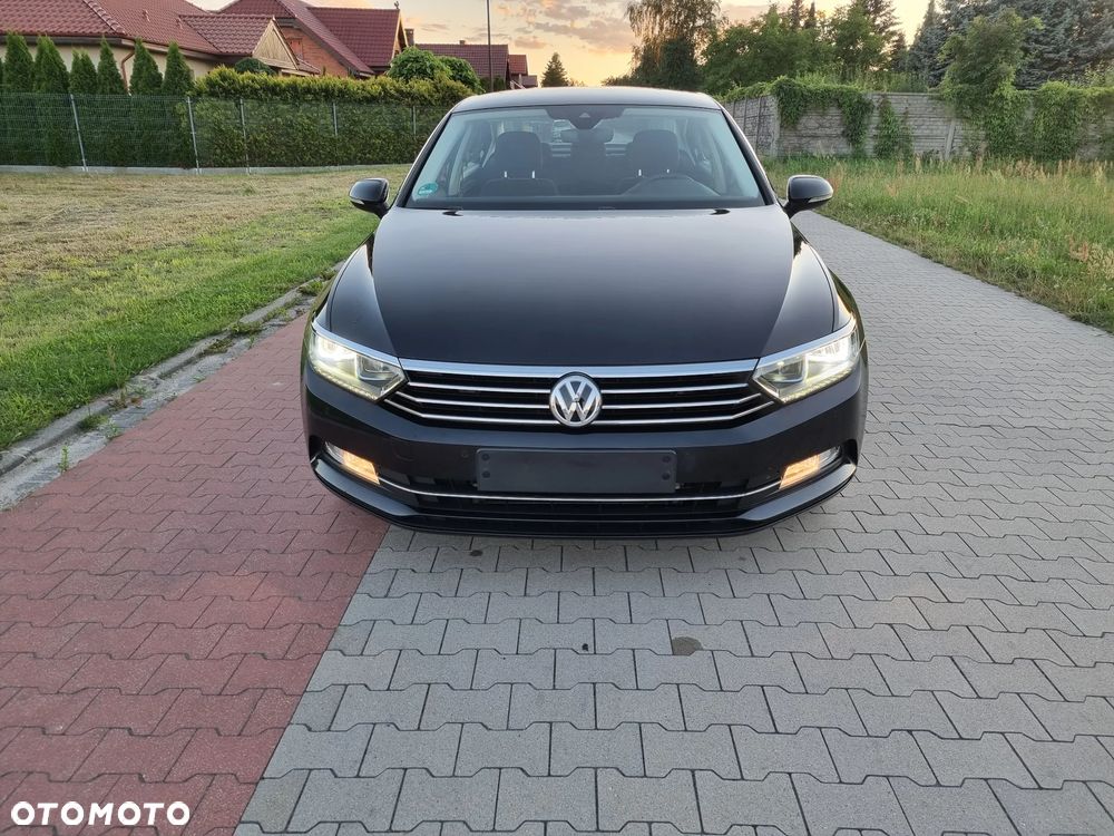 Volkswagen Passat 2.0 TDI SCR DSG Comfortline - 9