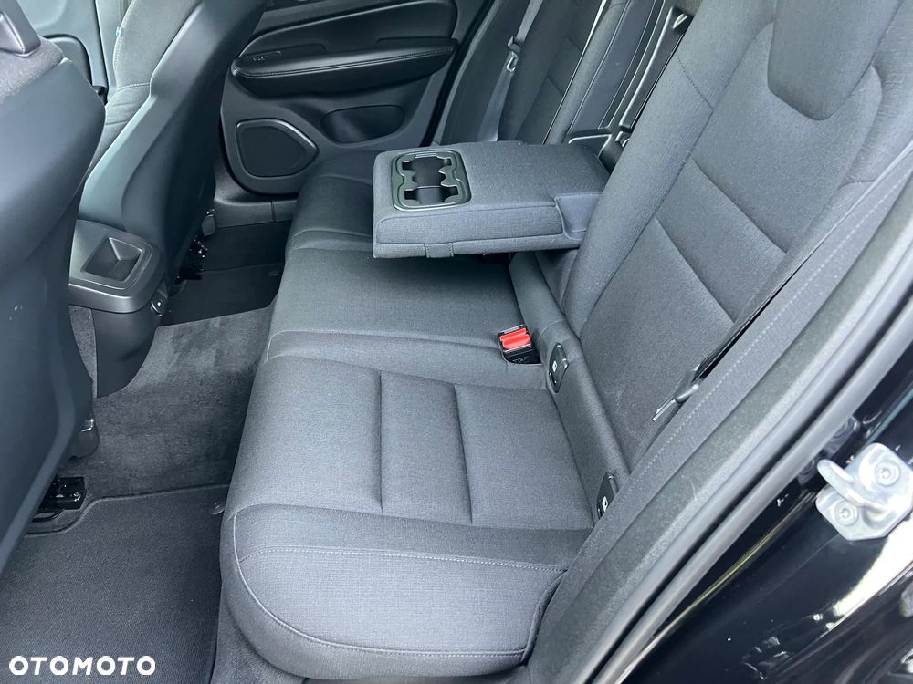 Volvo V60 B4 D Geartronic Momentum Pro - 28