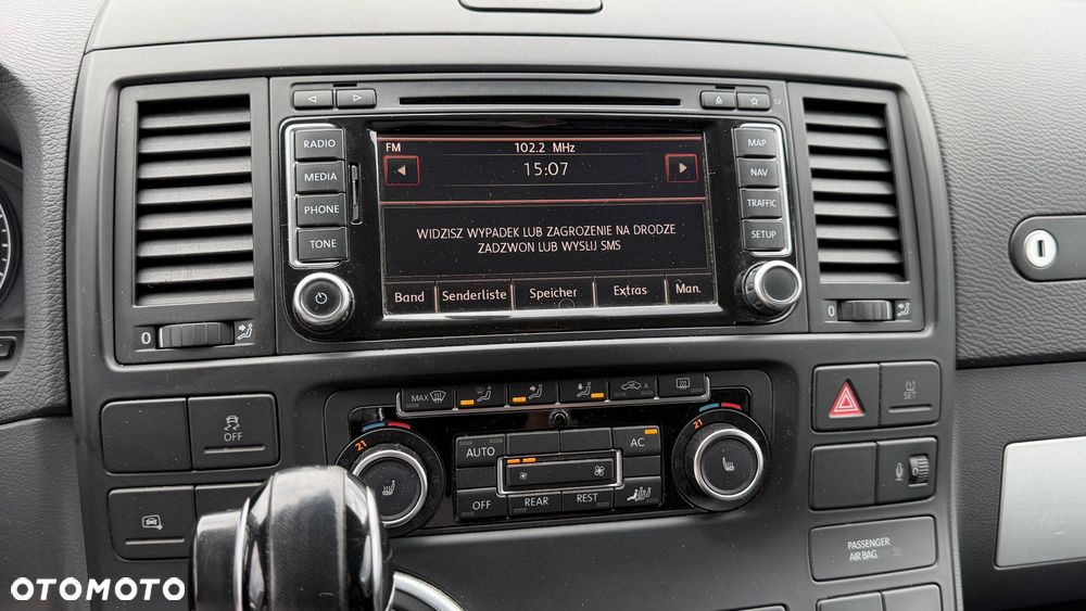 Volkswagen Caravelle - 14