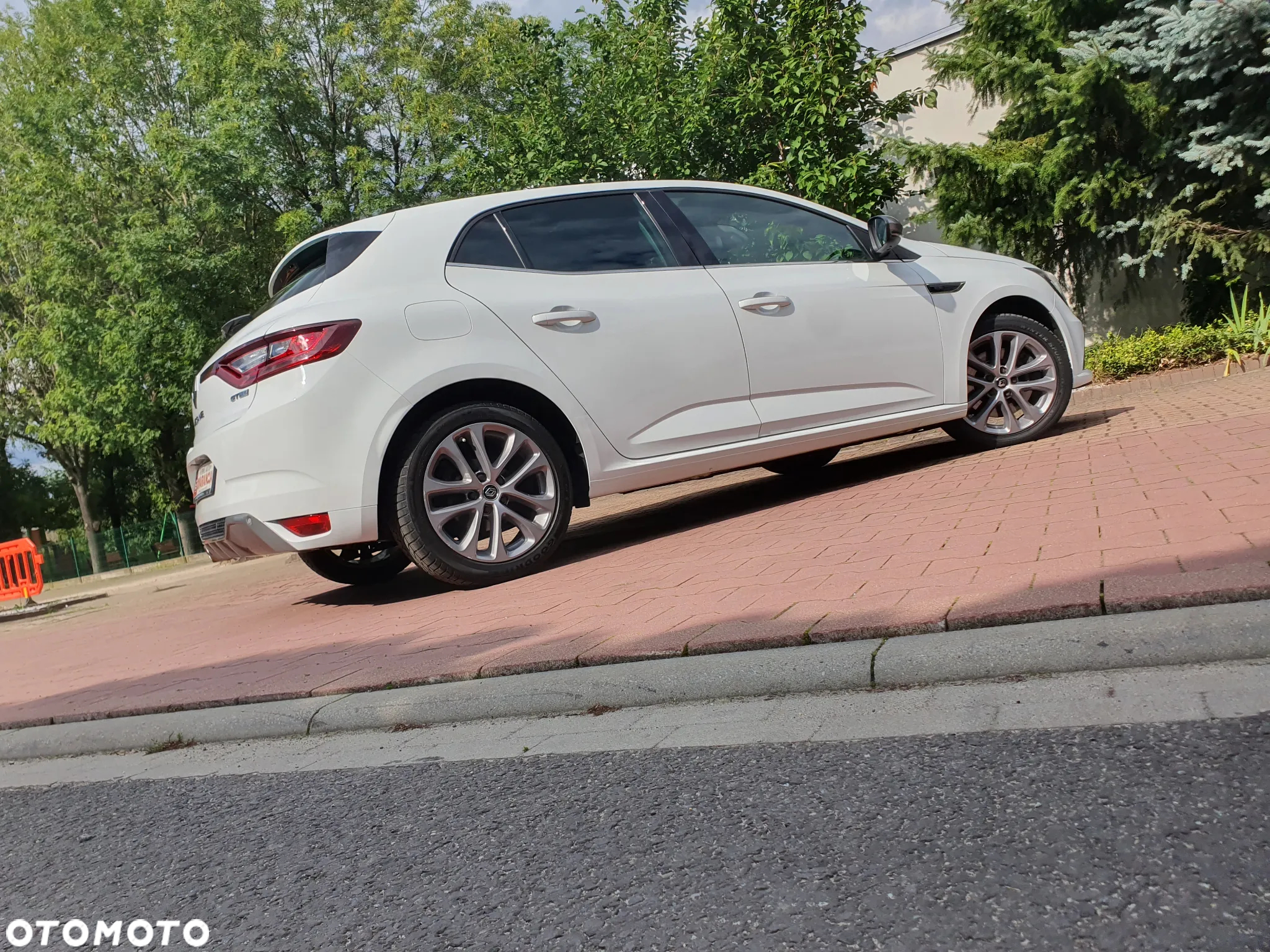 Renault Megane ENERGY TCe 165 EDC GT LINE - 34