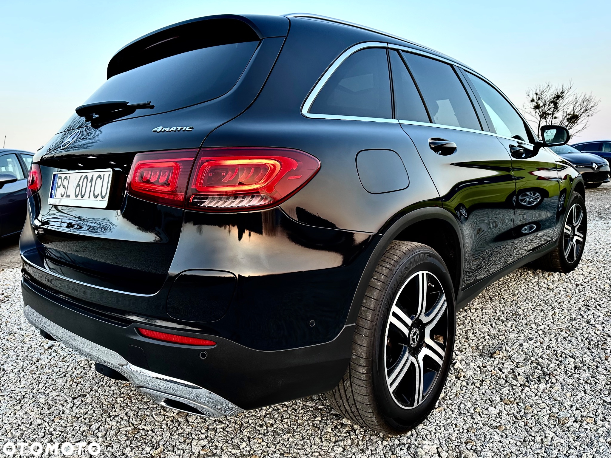 Mercedes-Benz GLC 300 e 4-Matic - 4