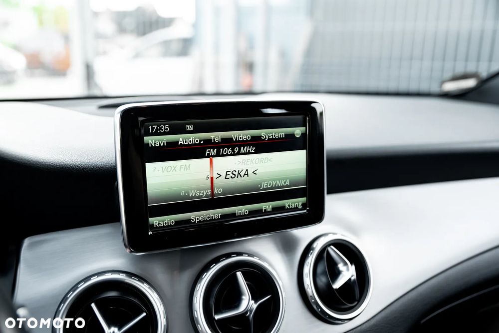 Mercedes-Benz GLA 250 4Matic 7G-DCT AMG Line - 34