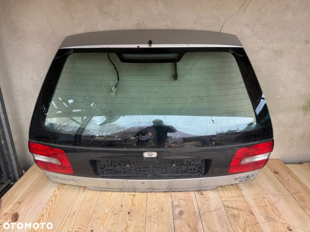 KLAPA TYŁ VOLVO V40 - 1