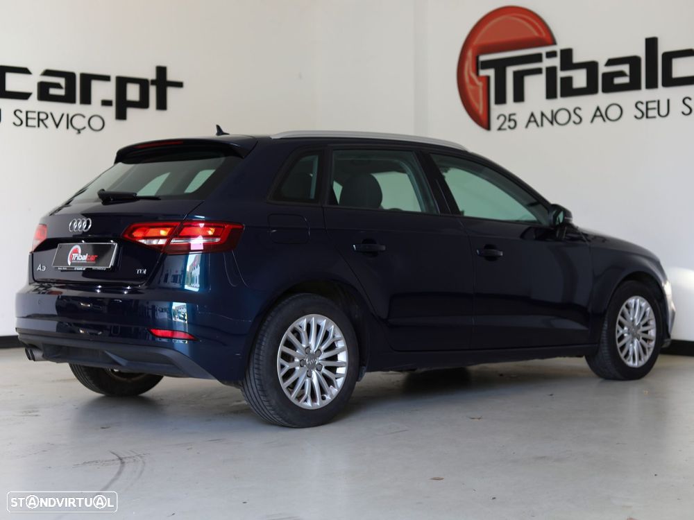 Audi A3 Sportback 2.0 TDI - 4