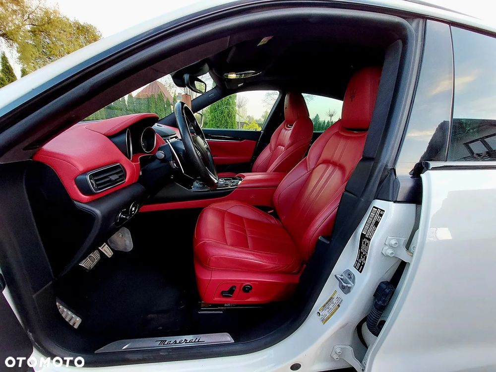 Maserati Levante Q4 GranSport - 18