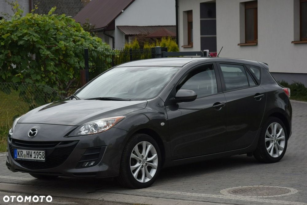 Mazda 3 1.6 Active + - 4