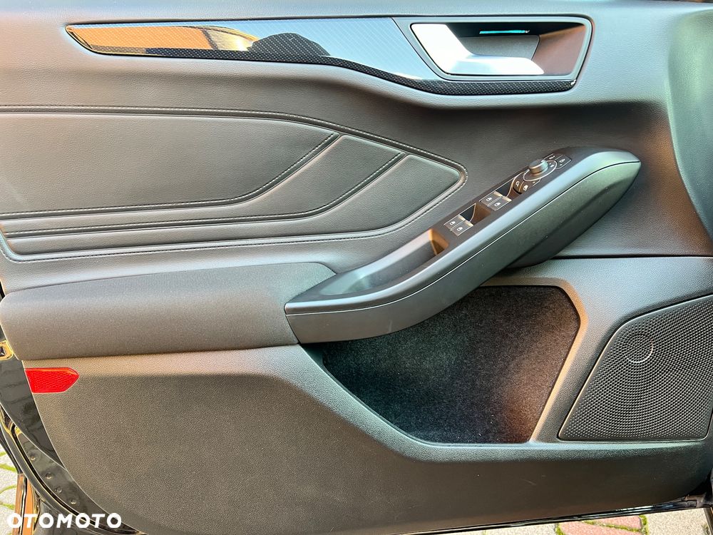 Ford Focus Kombi 21 - 12