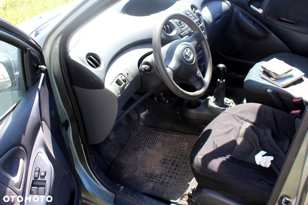 Toyota Yaris I 2003 1.3VVTI 2SZ-FE HB5D (MASKA, ZDERZAK, LAMPA, BŁOTNIK, DRZWI, SZYBA, FOTEL) - 6