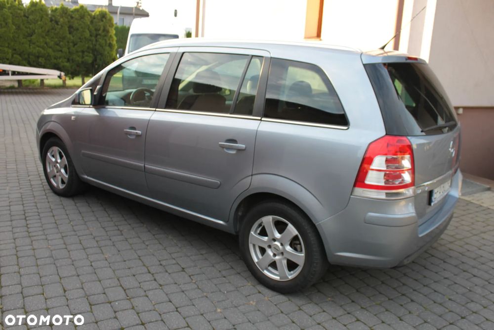 Opel Zafira - 8