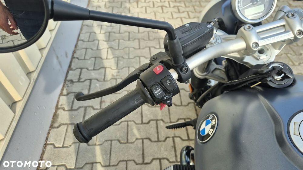 BMW R - 17