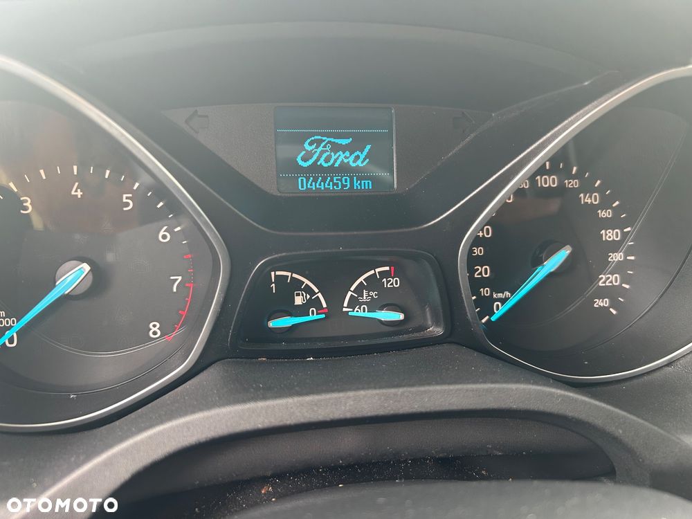 Ford Kuga - 13