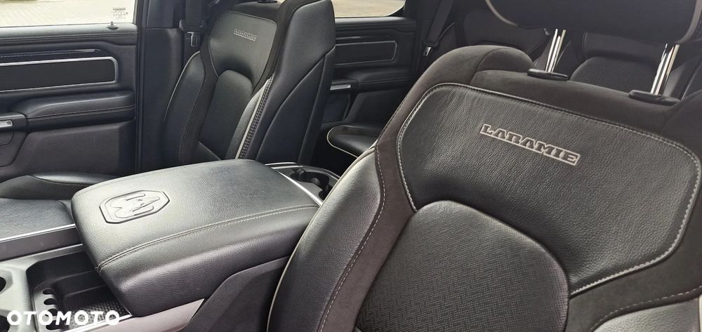 RAM 1500 Crew Cab Laramie - 19