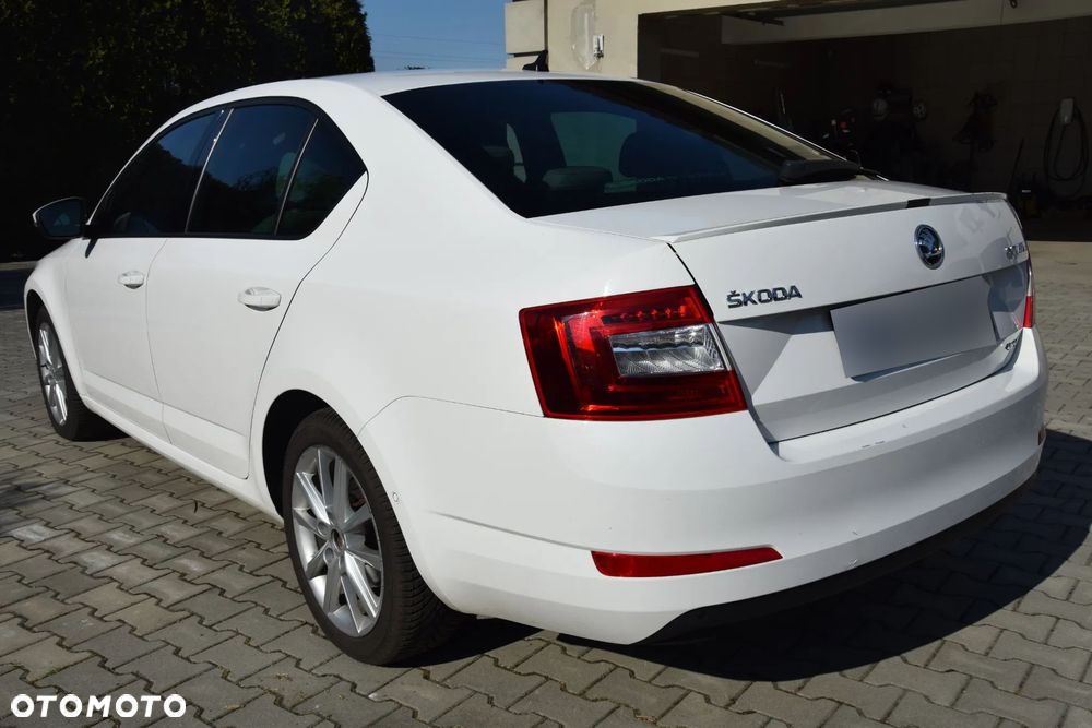 Skoda Octavia 2.0 TDI 4x4 Elegance DSG - 2