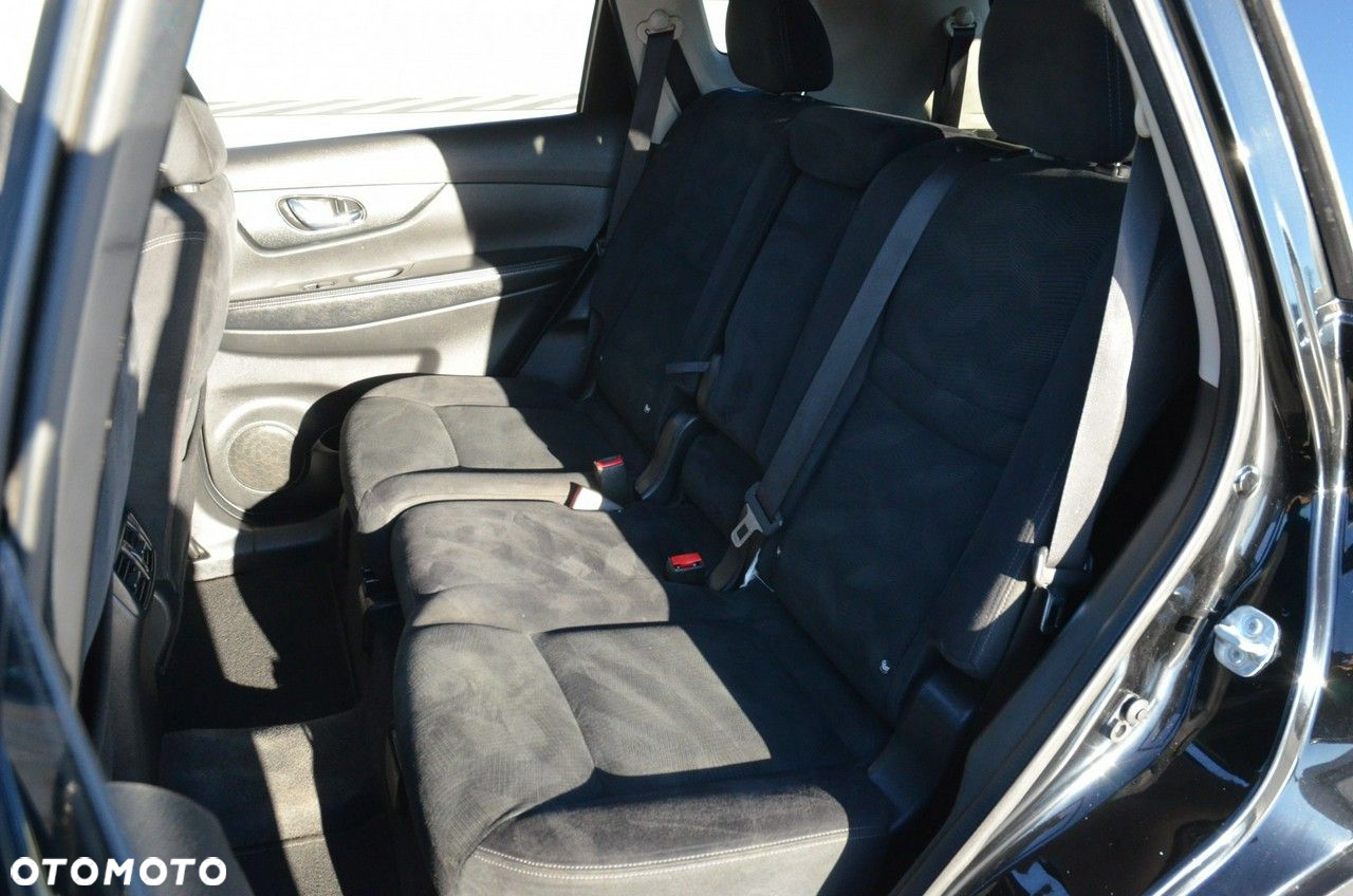 Nissan X-Trail 1.6 DCi Tekna 2WD Xtronic 7os - 28