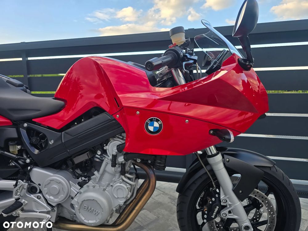 BMW F - 15