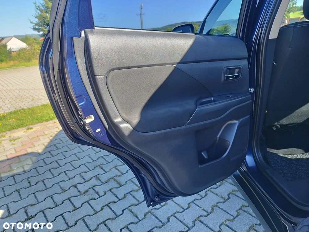 Mitsubishi Outlander 2.0 2WD Diamant Edition - 23