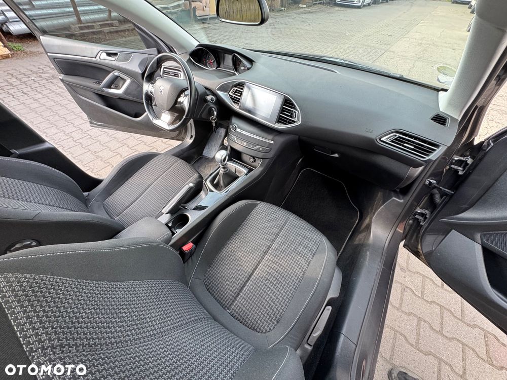 Peugeot 308 - 6