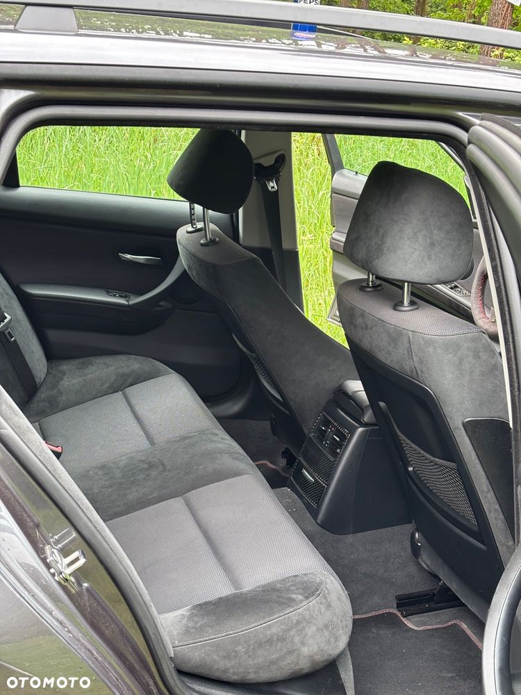 BMW Seria 3 320i - 11