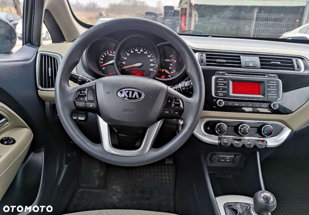 Kia Rio - 17