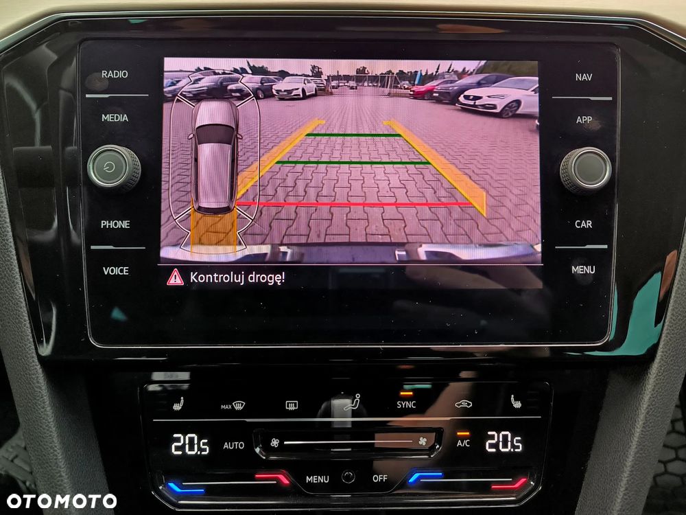 Volkswagen Passat Variant 2.0 TDI Elegance DSG - 12