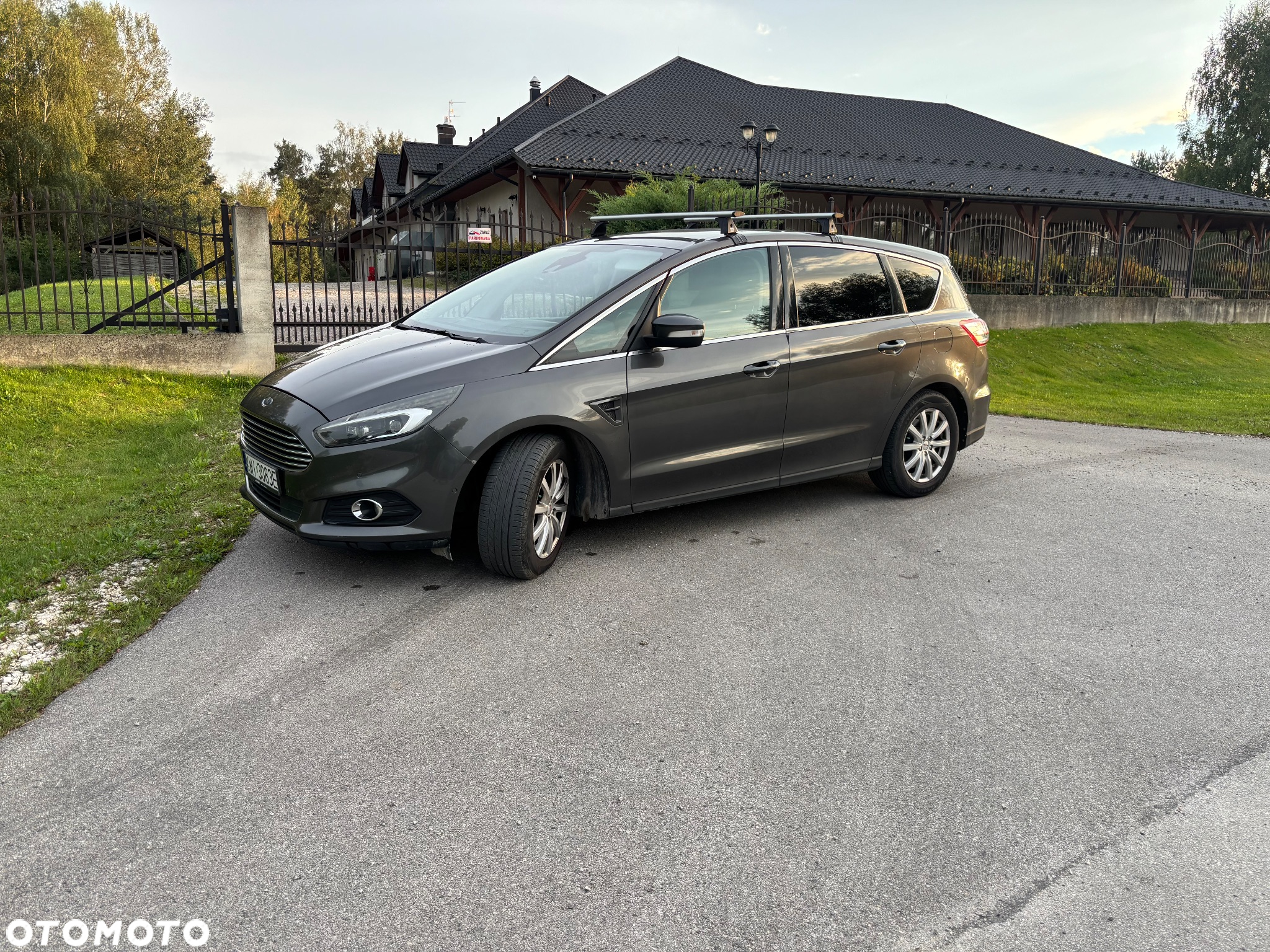 Ford S-Max 2.0 EcoBlue Titanium - 4