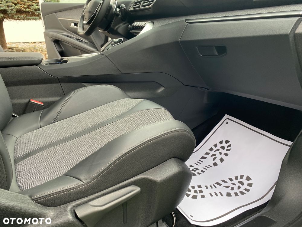 Peugeot 3008 1.2 PureTech GPF Allure S&S EAT8 - 16
