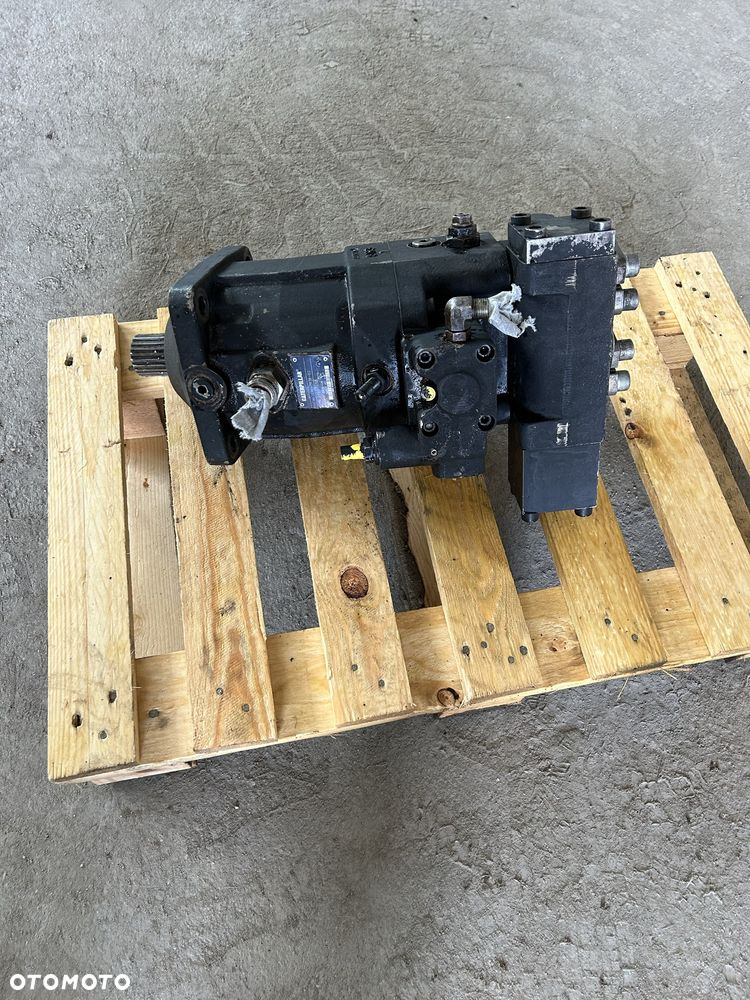 Silnik jazdy, hydromotor do koparki Cat 313C - 3