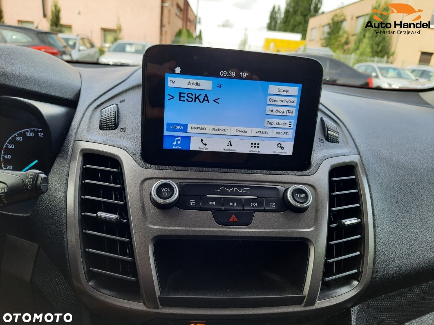 Ford Transit Connect - 17
