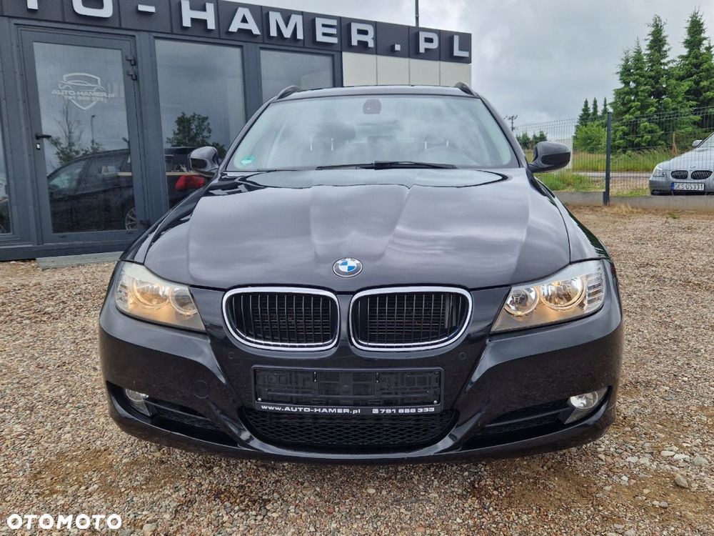 BMW Seria 3 318d Touring - 24