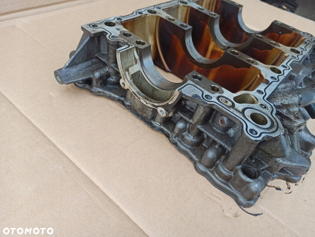 Półblok podpora podstawa wału AUDI A4 B8 A5 3.2FSI CAL 06E103032 - 4
