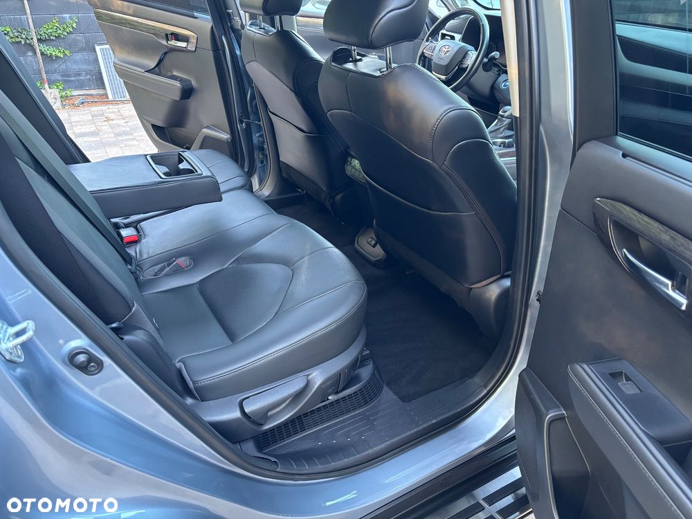 Toyota Highlander 2.5 Hybrid Executive - 32