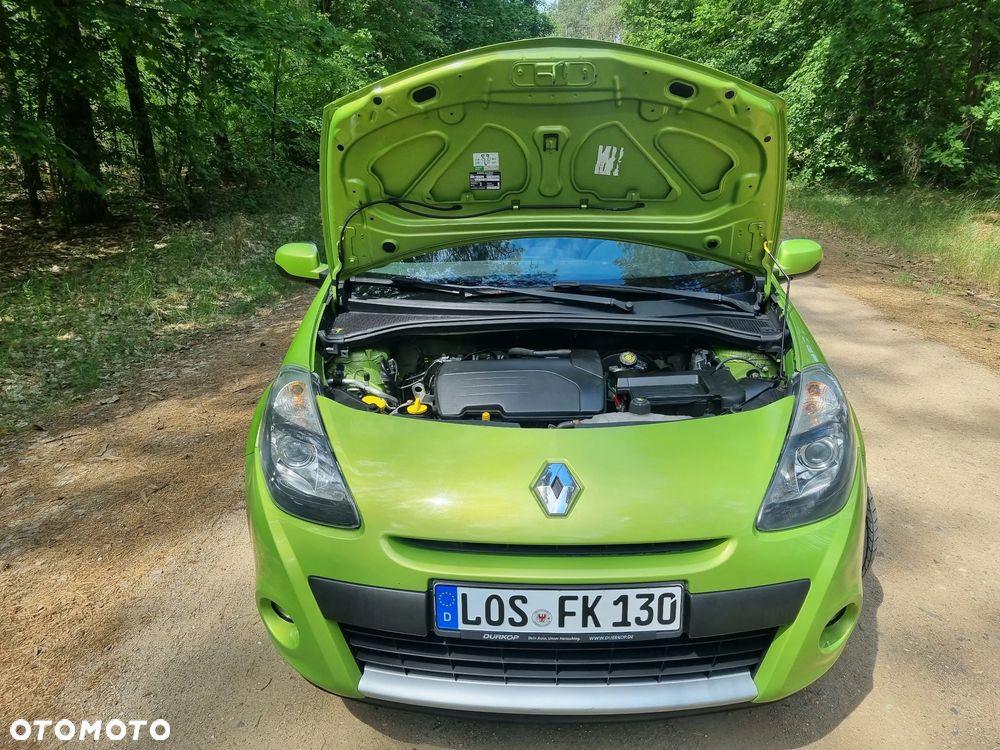 Renault Clio 1.2 16V Emotion - 23