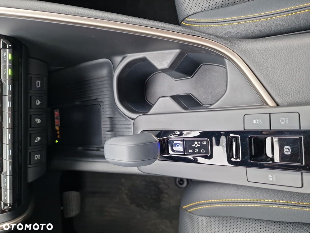 Toyota C-HR 2.0 Hybrid Dynamic Force Executive Premiere Edition - 23