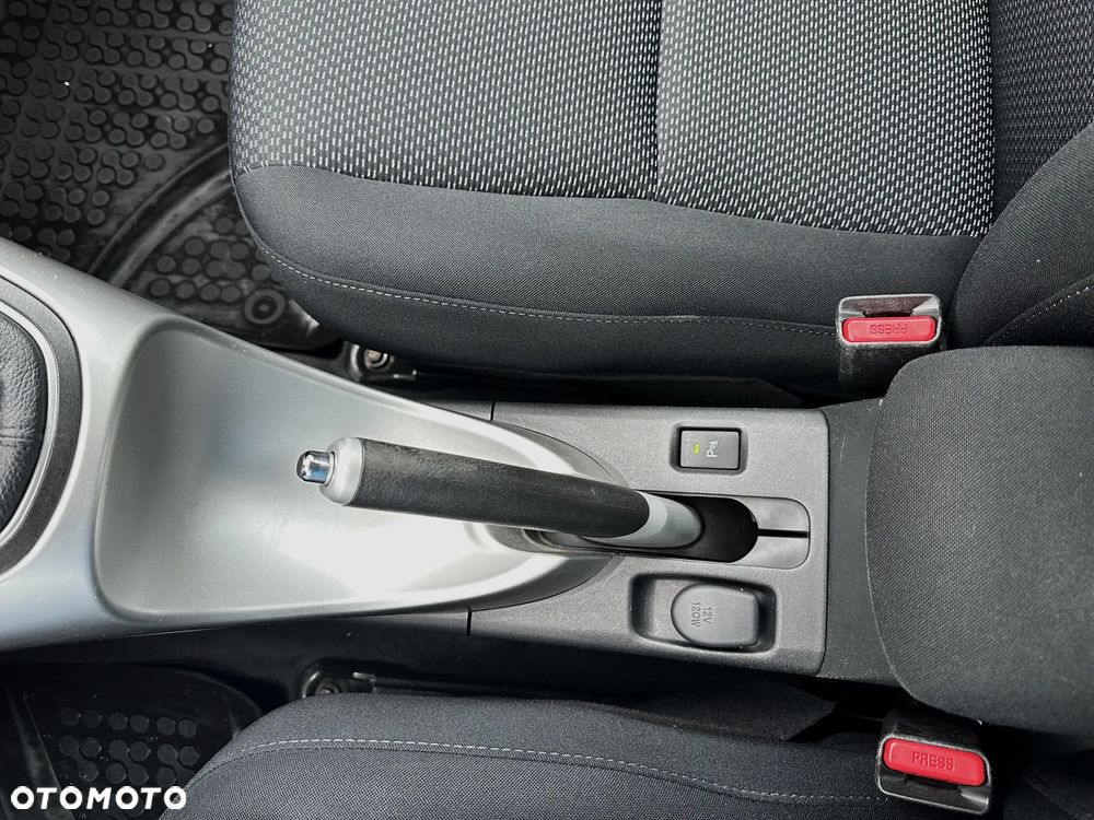 Toyota Auris 1.4 D-4D Premium - 16
