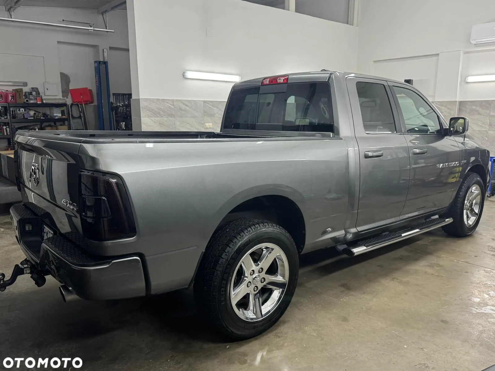 Dodge RAM 1500 5.7 4x4 - 7