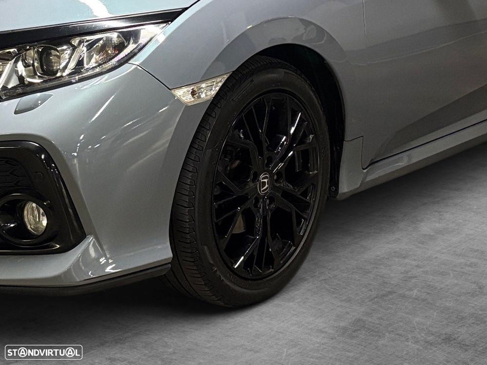 Honda Civic 1.0 i-VTEC Turbo CVT Executive Sport Line - 17