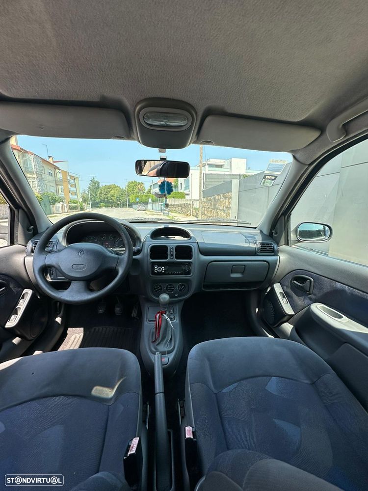 Renault Clio 1.2 RN - 10