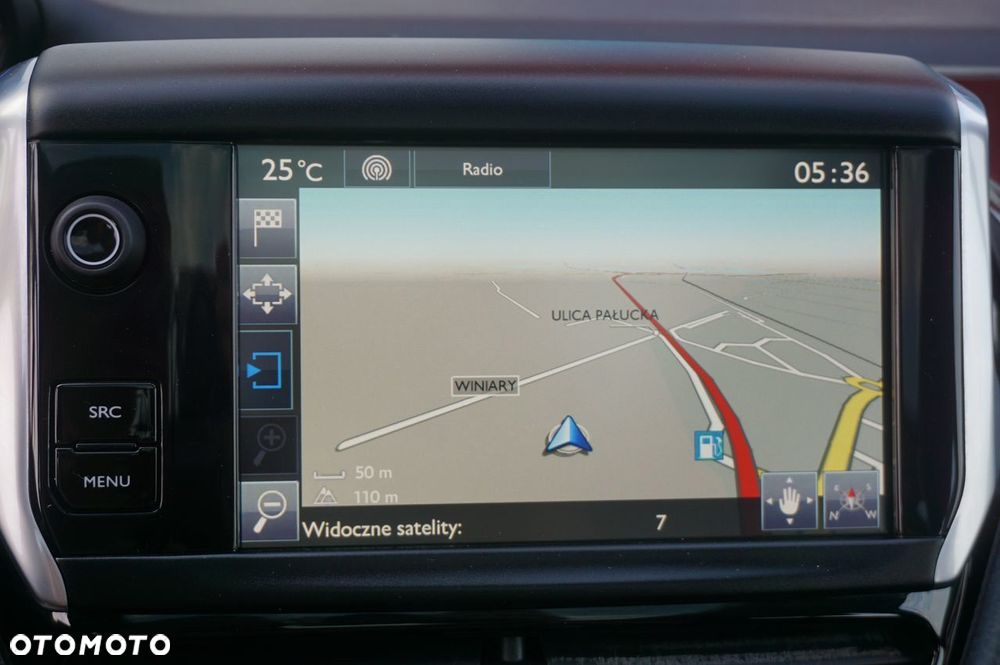 Peugeot 2008 1.6 BlueHDi Allure S&S - 10