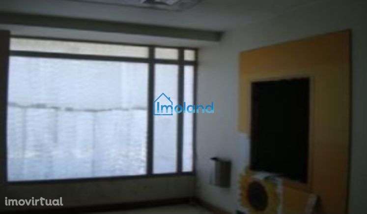 Estabelecimento Comercial c/ 187 m2 - Bonfim/Porto. - Grande imagem: 4/4