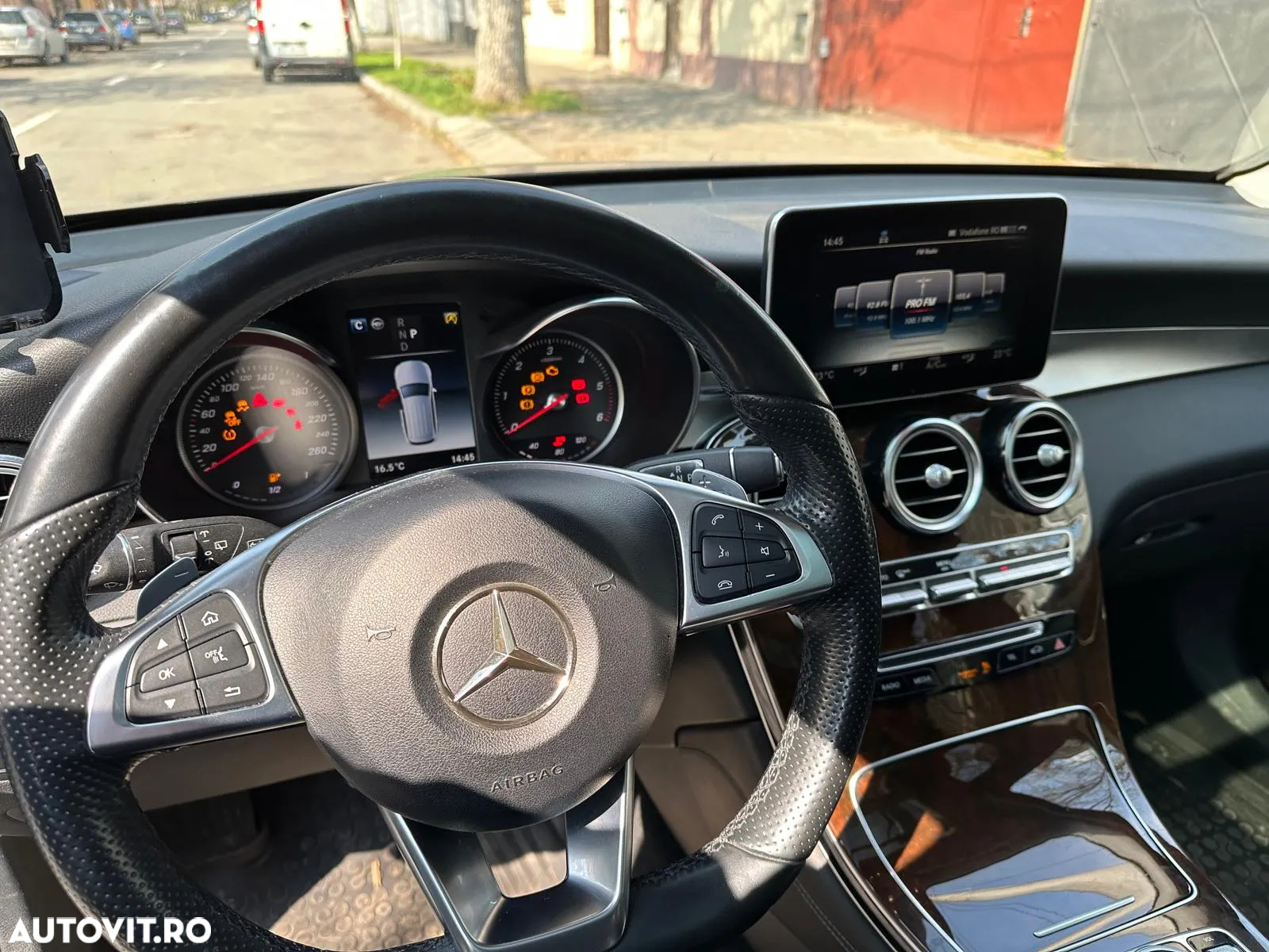Mercedes-Benz GLC 250 d 4Matic 9G-TRONIC AMG Line - 3