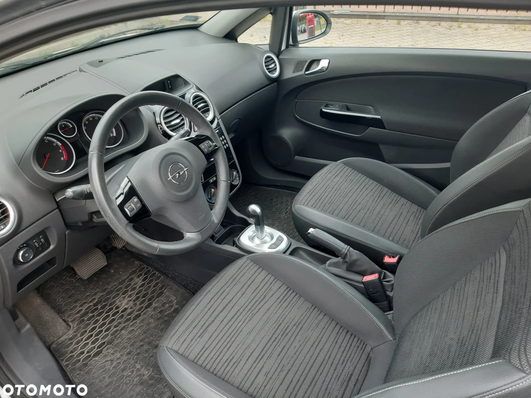 Opel Corsa 1.2 16V Graphite EasyTronic - 8