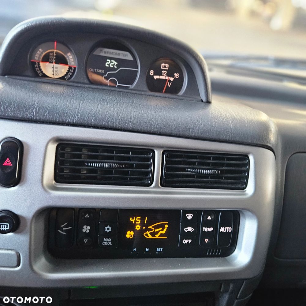 Mitsubishi L200 Pick Up 4x4 Intense Club Cab - 19